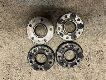 Bmw e39 rozšiřovací podložky se změnou středové díry