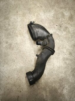 Trubka nasávaného vzduchu BMW