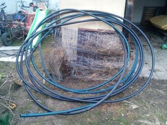 Trubka-hadice připojení ze studny