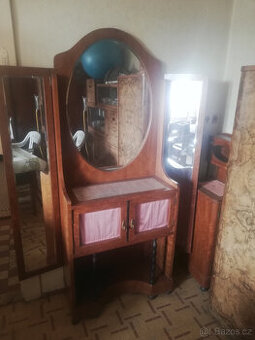 nábytek z pozůstalosti