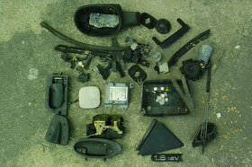 Renault Laguna I-Plasty,drobné součástky