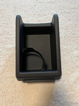 ŠKODA FABIA IV-ZADNÍ ODKLÁDACÍ SCHRÁNKA NA STŘEDOVÝ TUNEL