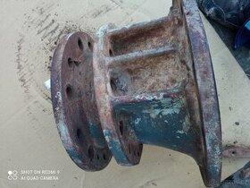 Pouzdro zadní nápravy Zetor 6911