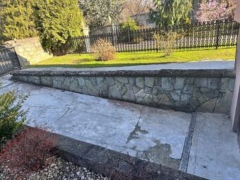 Kameny ze zídky + parapety