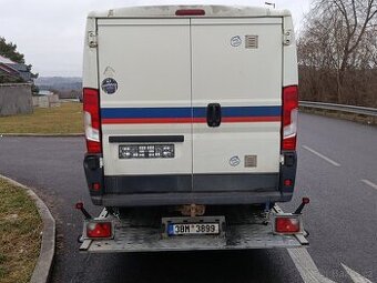 Peugeot boxer Citroen jumper.  Zadní a boční dveře l1h2