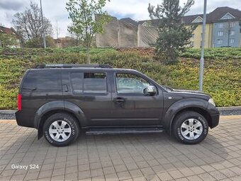 Padfinder 2.5dci 4x4 7mist