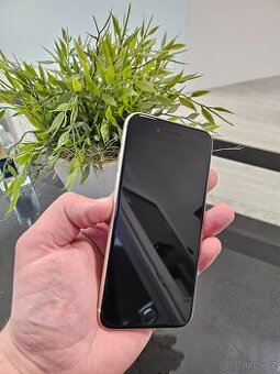 iphone se 2022 - SE3 zánovní, záruka