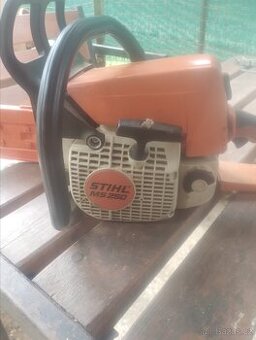 Motorová pila stihl 250