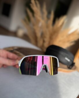 Bilo-růžové sportovní brýle Kapvoe