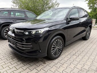 VW Tiguan 2tdi DSG Nový model 2025 Elegance kamer360 matrix