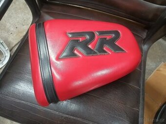 Prodám zadní sedlo CBR 900 RR SC33