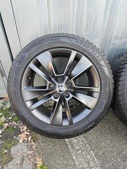 Zimní alu kola Triton 17" Škoda Karoq 215/55 R17