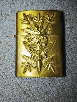 Prodám zapalovač Zippo