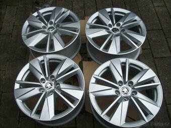 sadu alu 17" SCUTUS ORIGINAL ŠKODA KAROQ nejetééé