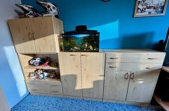 Prodám sadu nábytku (3 komody + skříň)