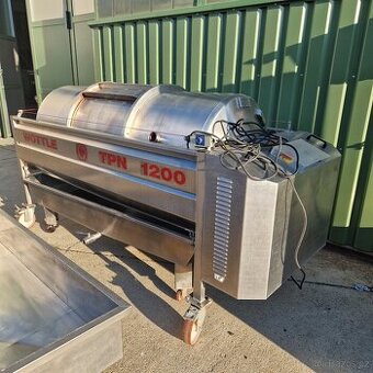 Uzavřený pneumatický lis 1200 l