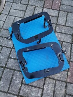 Držáky bočních kufrů SW Motech na Yamahu XJR 1300 - 1