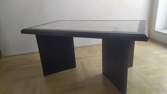 Konferenční stolek