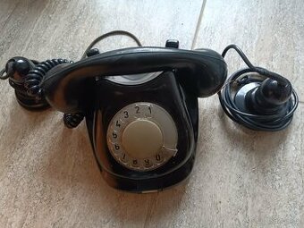 Retro telefón TESLA