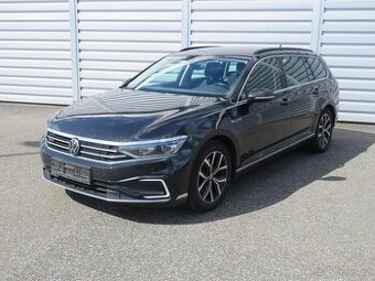 VW Passat Variant 1.4 GTE 160kw 2022 1. maj ACC KAMERA