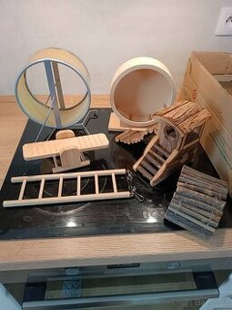 (REZERVOVÁNO) ZDARMA věci pro křečky