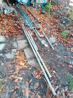 Použité vodovodní trubky