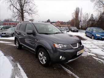 Mitsubishi Outlander 2,4 i AUTOMAT,LPG,TAŽNÉ ZAŘÍZENÍ