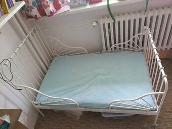 Rostoucí postel MINNEN s matrací VIMSIG