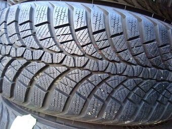 Zimní pneu Kumho, 215/55/17, 4 ks, 6 a 8 mm