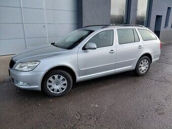 OCTAVIA II 1.6TDi 77kW COMBI r10 180000 km TAŽNÉ CLIMATRONIC