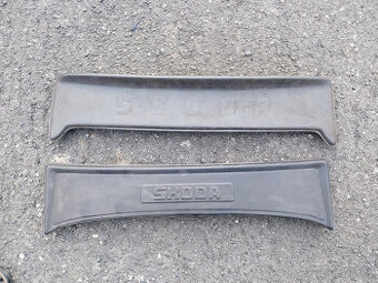 Nasávač na kapotu Š 120