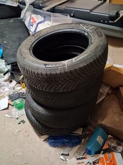 Celoroční gumy 215/65/r17