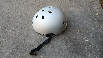 Helma na kolo, kolečkové brusle, skejt