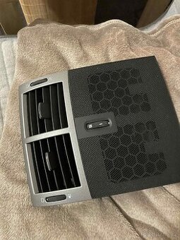 Prodám interiérové plasty, fukar atd.... Na Peugeot 407