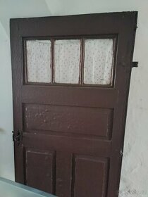 Starožitné dveře se starožitným kováním - 1