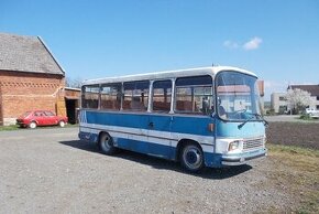 Autobus Avia Chavdar 20 míst s doklady