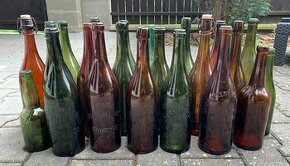 Staré pivní láhve 22 kusů