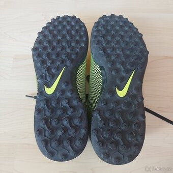Kopačky Nike Turfy
