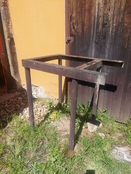 Konstrukce dílenský stolek - 1