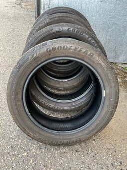 Letní pneu. GOODYEAR 205/55/17 - 5mm