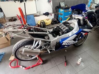 Laděné výfuky Suzuki GSX-R 01-03