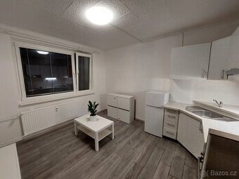 Pronájem zrekonstruovaného bytu 2kk v Dolním Žandově