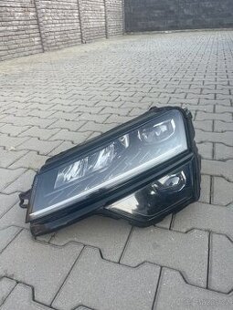 Levý LED světlomet Škoda Karoq