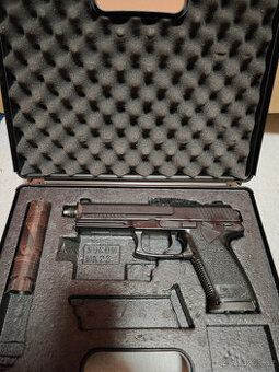 MK23 socom - 1