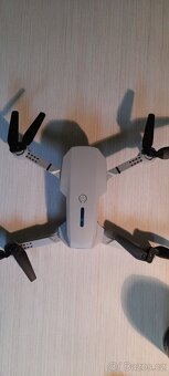 Dron s kamerou - 1