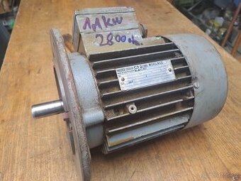 Přírubový motor 1,1kW, 2840 ot