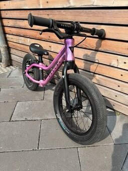 Rascal Punk, odrážedlo se zadní brzdou a nafukovacími pneu