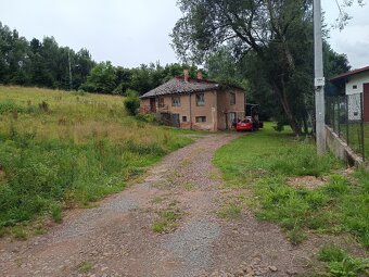 Prodej pozemku na okraji Náchoda k soukromí či podnikání