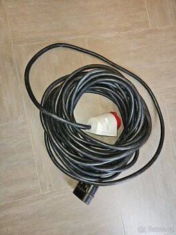 Prodlužovací kabel 3 fáze - 25 m délka, velmi pěkný stav