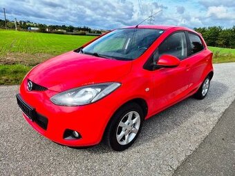MAZDA 2 1.5i 76kw 182tis.km  servisní knížka velká výbava